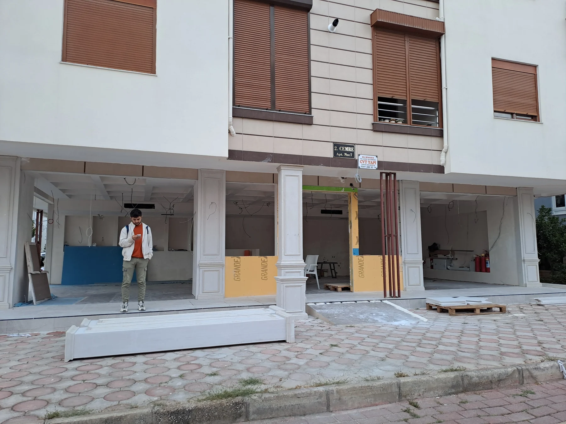 Sixth Sense Cafe — gallery view 17